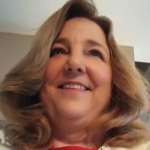 Meet your Posher, Cindy key